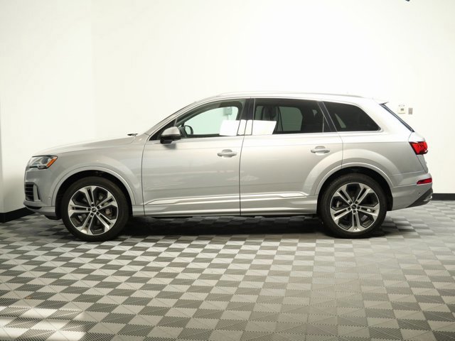 2022 Audi Q7 55 Premium Plus photo 3