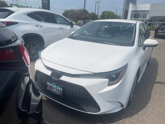 Used 2021 Toyota Corolla LE with VIN 5YFEPMAE9MP247693 for sale in Maplewood, Minnesota