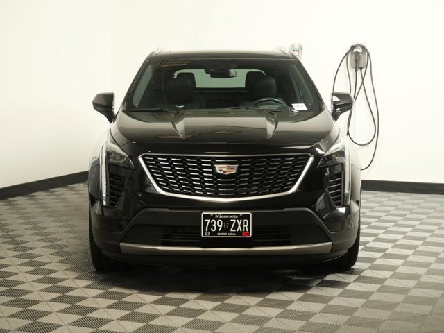 Used 2019 Cadillac XT4 Premium Luxury with VIN 1GYFZDR45KF211427 for sale in Maplewood, Minnesota