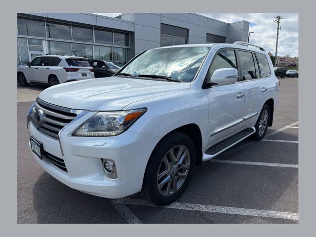 2014 Lexus LX 600 570's photo
