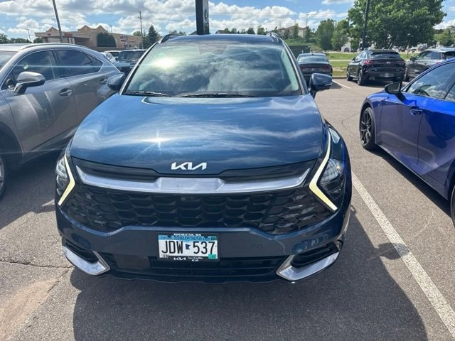 Used 2023 Kia Sportage SX Prestige Hybrid with VIN KNDPXCAG1P7020542 for sale in Maplewood, Minnesota
