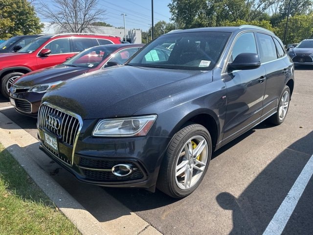 Used 2014 Audi Q5 Premium Plus with VIN WA1DGAFPXEA067174 for sale in Maplewood, MN