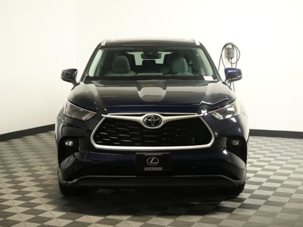 Used 2022 Toyota Highlander XLE SUV