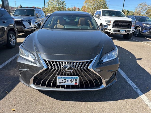 2024 Lexus ES 350 Luxury photo 2