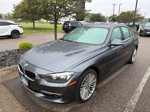 Used 2014 BMW 3 Series 328i with VIN WBA3B3C50EJ977511 for sale in Maplewood, Minnesota
