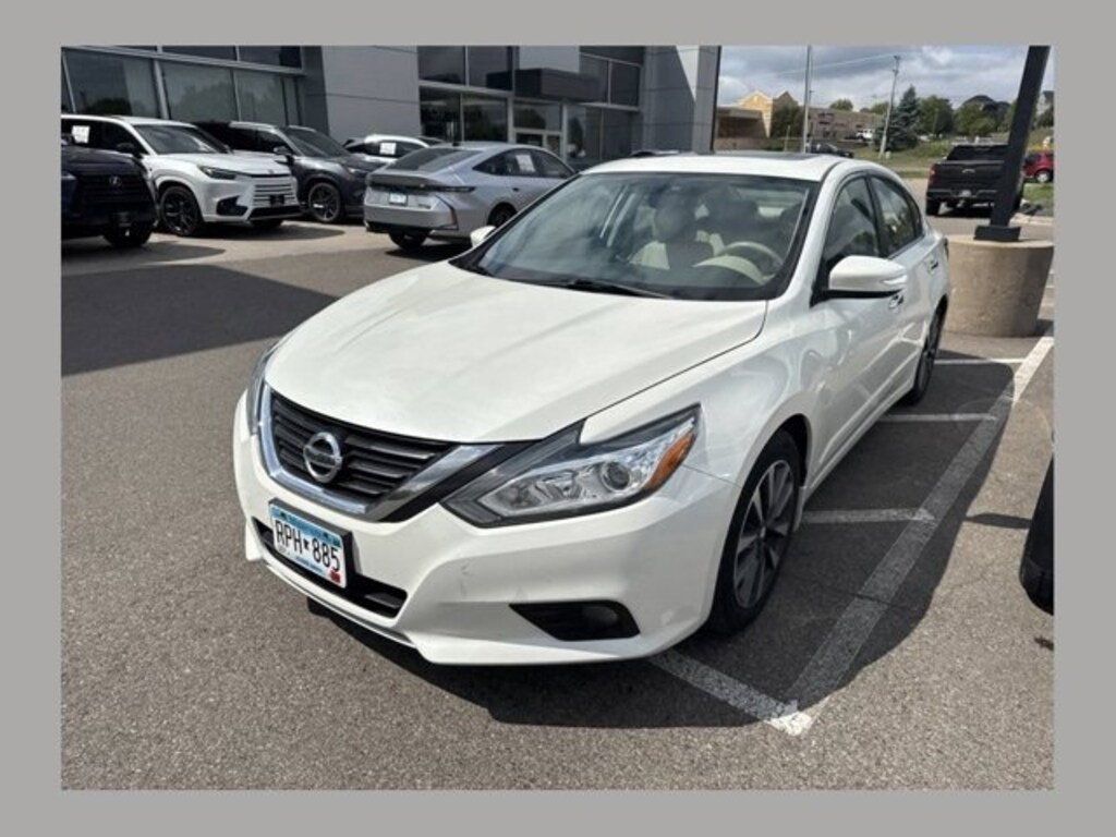 Used 2017 Nissan Altima 2.5 SL Sedan