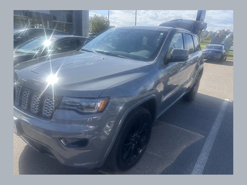 Used 2022 Jeep Grand Cherokee WK Laredo X with VIN 1C4RJFAG2NC118706 for sale in Maplewood, Minnesota