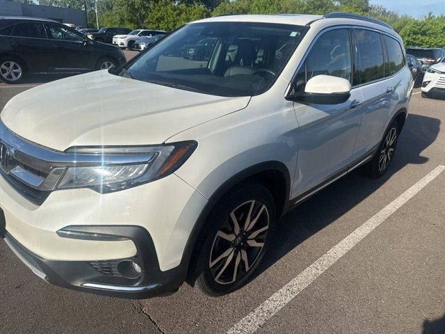 Used 2019 Honda Pilot Touring with VIN 5FNYF6H67KB085467 for sale in Maplewood, Minnesota