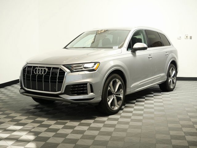 2022 Audi Q7 55 Premium Plus photo 2
