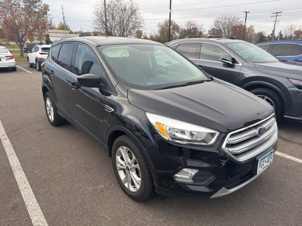 Used 2017 Ford Escape SE SUV