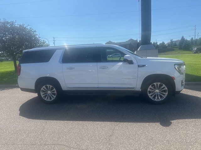 2022 Gmc Yukon XL SLT photo 3