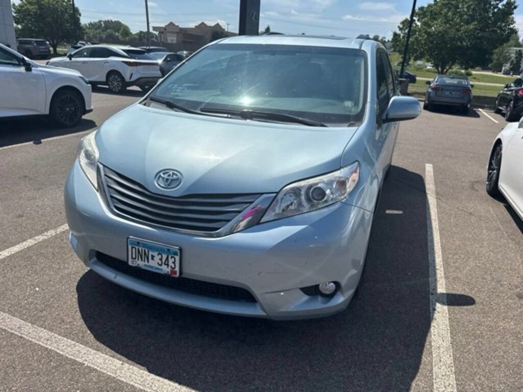 Used 2015 Toyota Sienna XLE Premium Van