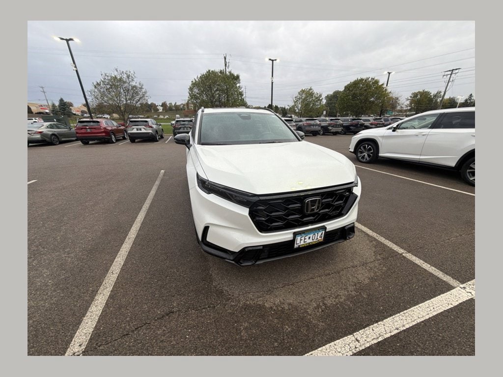 Used 2024 Honda CR-V Sport-L with VIN 7FARS6H84RE018681 for sale in Maplewood, Minnesota