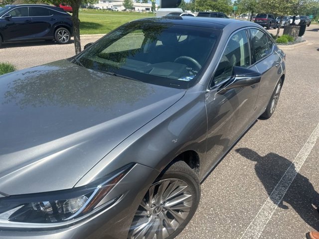 Used 2020 Lexus ES 350 Luxury with VIN 58AEZ1B10LU052575 for sale in Maplewood, Minnesota