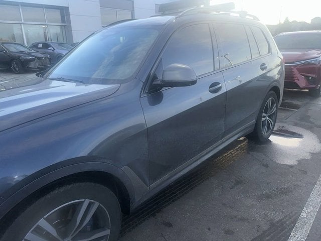 Used 2020 BMW X7 M50i with VIN 5UXCX6C05LLE35981 for sale in Maplewood, Minnesota