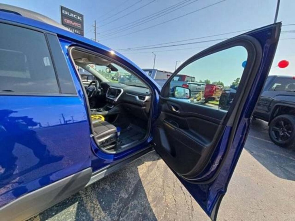 Used 2023 GMC Acadia SLT SUV