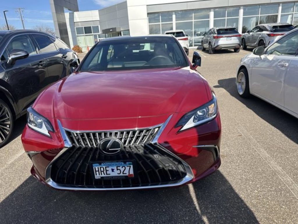 Used 2022 Lexus ES 350 Sedan