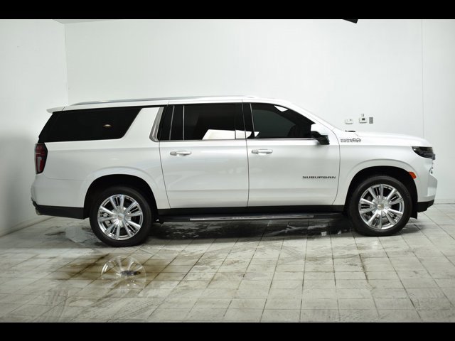 Used 2023 Chevrolet Suburban High Country with VIN 1GNSKGKL1PR226323 for sale in Maplewood, Minnesota