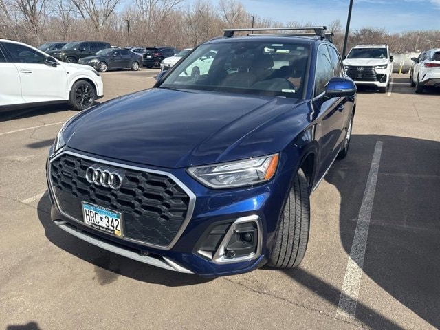 Used 2022 Audi Q5 Premium with VIN WA1GAAFY0N2053110 for sale in Maplewood, Minnesota