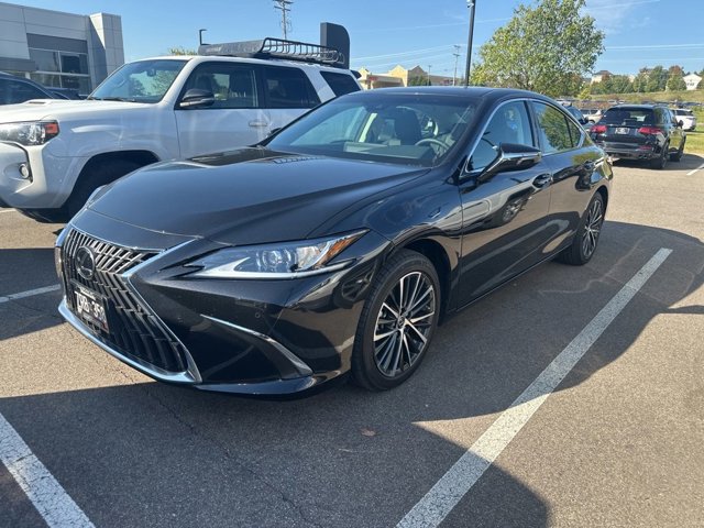 2025 Lexus ES 350 Base photo 2