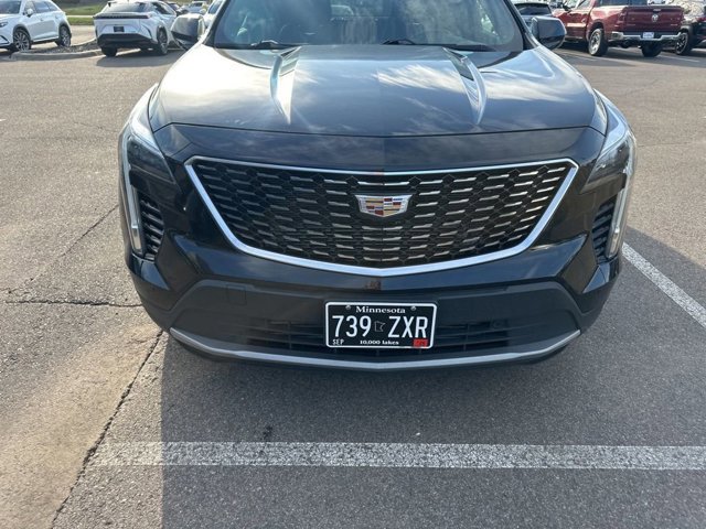 Used 2019 Cadillac XT4 Premium Luxury with VIN 1GYFZDR45KF211427 for sale in Maplewood, Minnesota