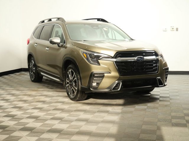 2023 Subaru Ascent Touring's photo