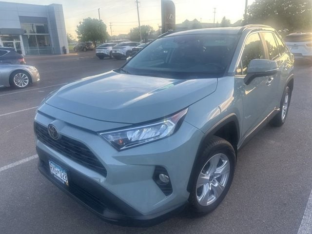 Used 2021 Toyota RAV4 XLE with VIN 2T3P1RFV7MW209689 for sale in Maplewood, Minnesota