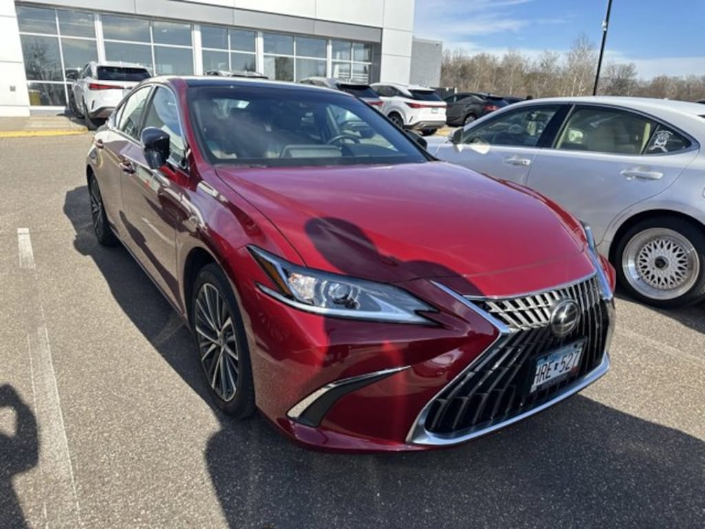 Used 2022 Lexus ES 350 Sedan