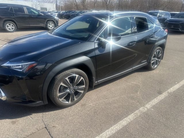 Used 2021 Lexus UX Hybrid 250h with VIN JTHP9JBH2M2049691 for sale in Maplewood, Minnesota