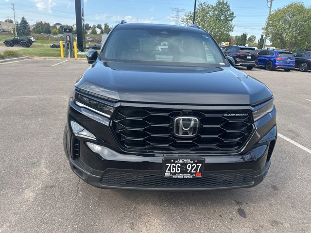 2025 Honda Pilot Black Edition photo 3