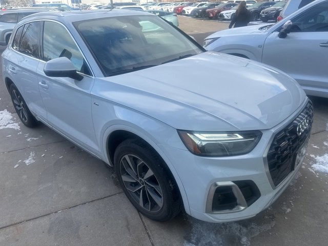 2022 Audi Q5 Premium's photo