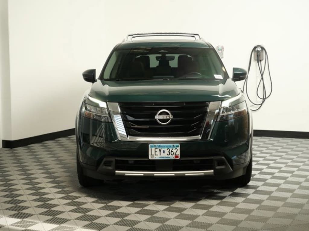 Used 2023 Nissan Pathfinder Platinum SUV