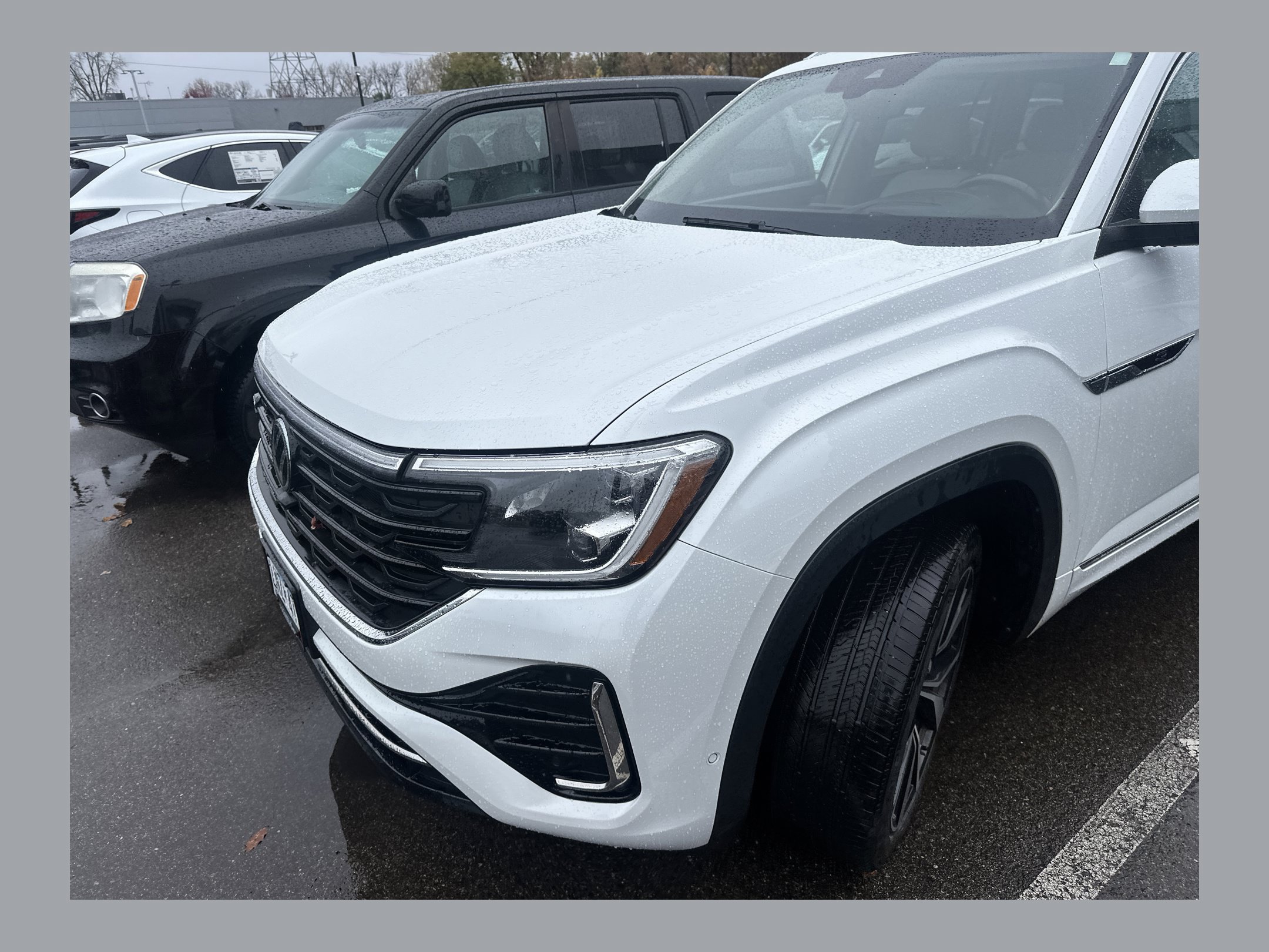 Used 2024 Volkswagen Atlas 2.0T SEL Premium R-Line SUV