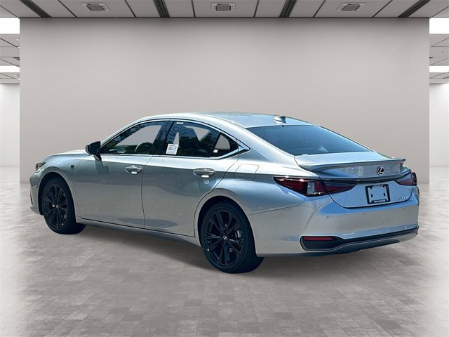 2025 Lexus ES 300h F SPORT Design photo 4