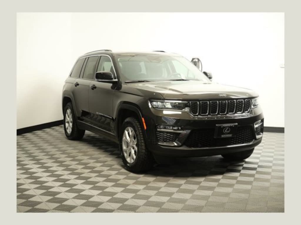 Used 2023 Jeep Grand Cherokee Limited SUV