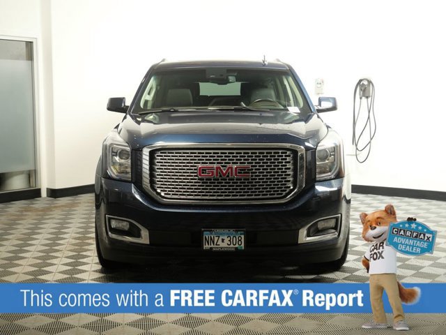 Used 2017 GMC Yukon XL Denali with VIN 1GKS2HKJ8HR403209 for sale in Maplewood, Minnesota