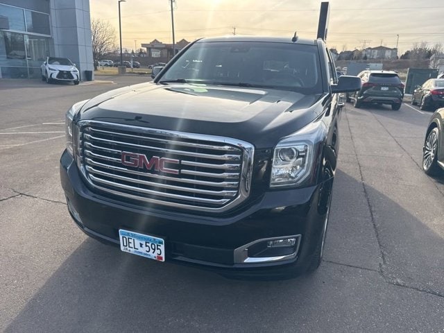 Used 2019 GMC Yukon SLT with VIN 1GKS2BKC1KR154709 for sale in Maplewood, Minnesota