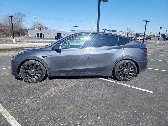 Used 2022 Tesla Model Y Performance with VIN 7SAYGDEF4NF400061 for sale in Glendale, WI
