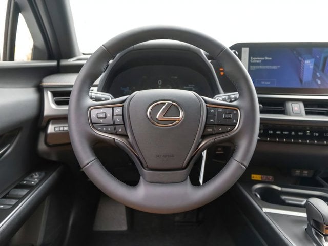 2026 Lexus UX Hybrid 300h Premium - Photo 17