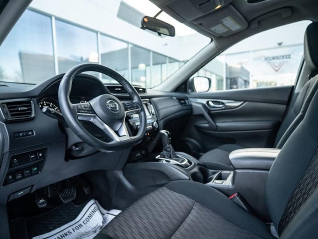 Used 2018 Nissan Rogue SV SUV