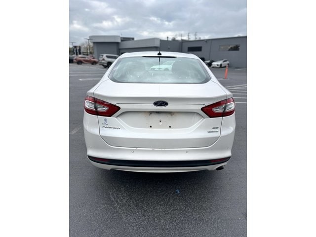 2015 Ford Fusion SE photo 3