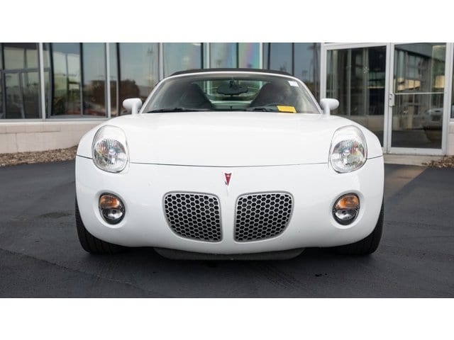 Used 2008 Pontiac Solstice Base with VIN 1G2MB35B48Y116584 for sale in Milwaukee, WI