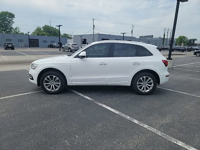 Used 2016 Audi Q5 Premium Plus with VIN WA1L2AFP7GA001744 for sale in Glendale, WI