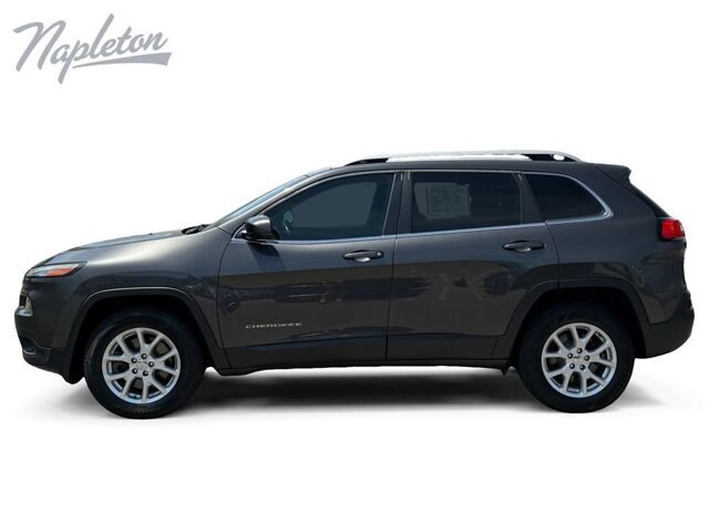 Used 2017 Jeep Cherokee Latitude with VIN 1C4PJMCB0HW543910 for sale in Glendale, WI