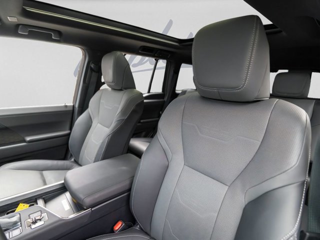 2024 Lexus GX Luxury - Photo 6