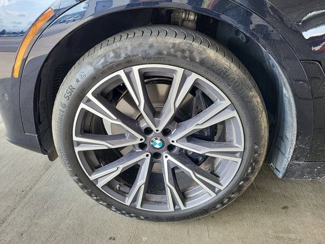 2022 Bmw X7 M50i photo 2