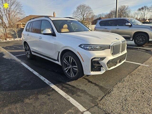 2022 BMW X7 40i's photo