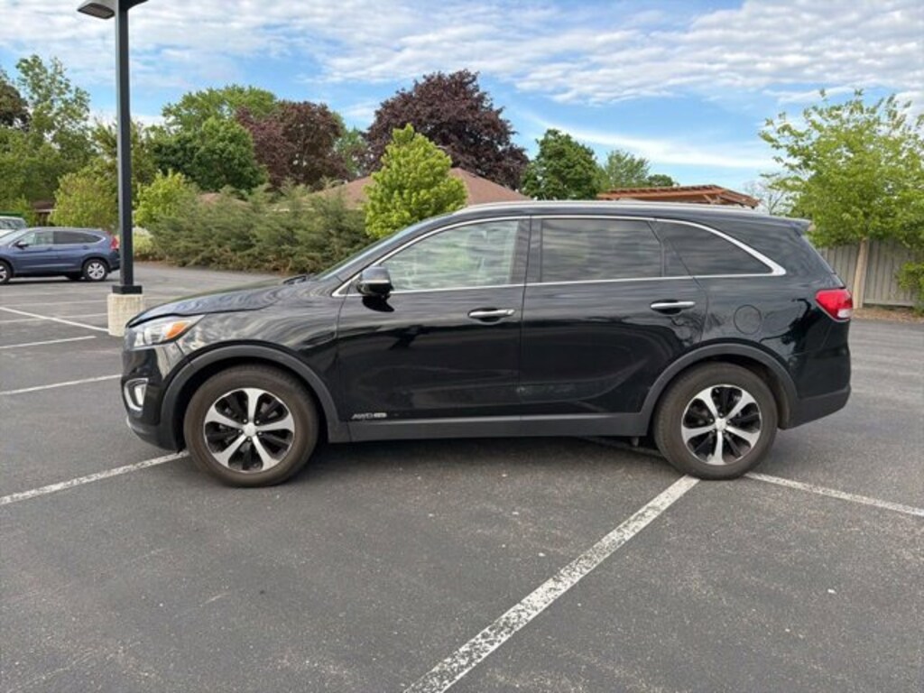 Used 2016 Kia Sorento EX SUV