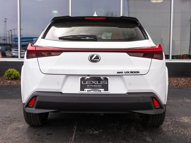 2026 Lexus UX Hybrid 300h Premium - Photo 8