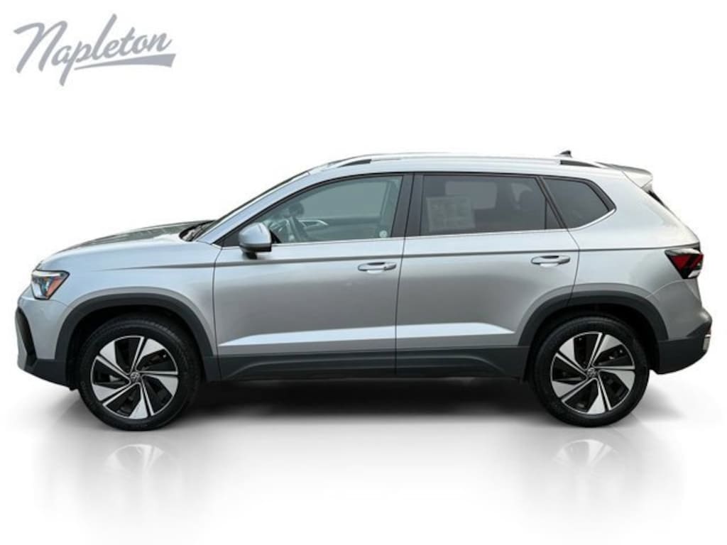 Used 2025 Volkswagen Taos SE SUV
